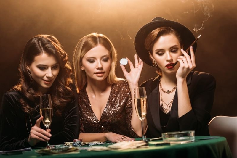Layar dasbor multi-olahraga dengan jadwal pertandingan dan peluang pasar